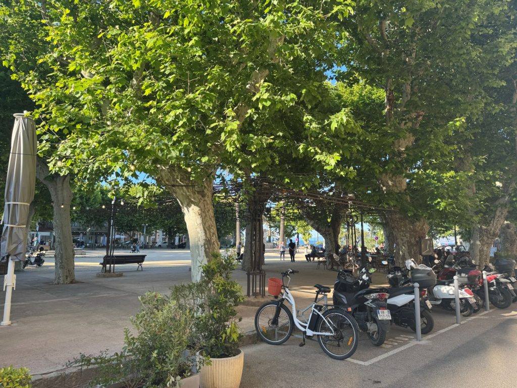 Place Pascal Paoli, Ile-Rousse