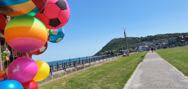 Parc le long de la plage à Bray